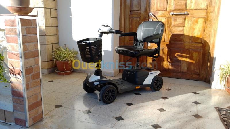  Invacare Scooter électrique handicapés 