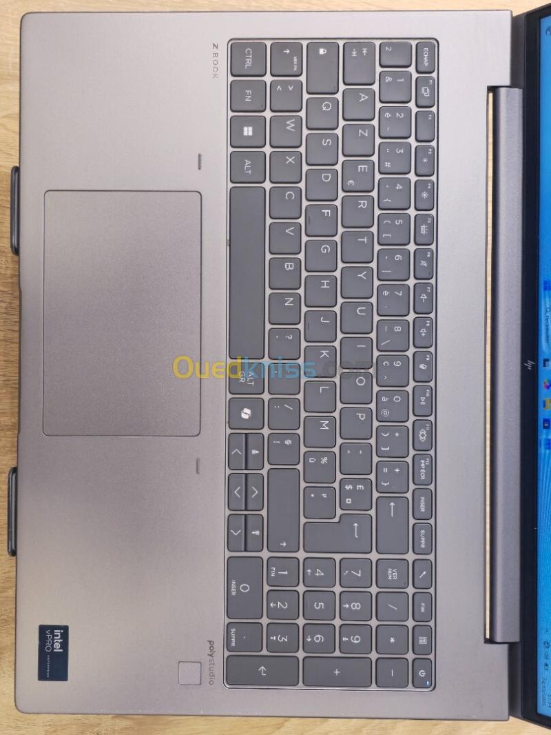 (VENDU) STATION HP ZBOOK POWER G11 ULTRA 9 185H 32G 1T RTX 2000 ADA 16'' IPS 4