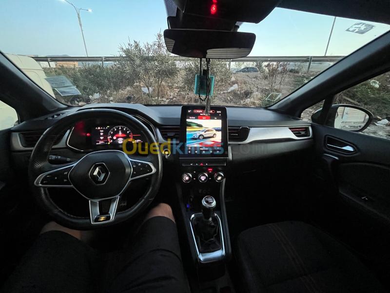 Renault Captur 2022 RS Line  11