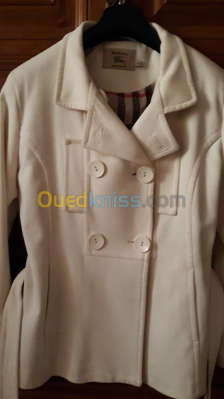  Vente une veste manteau blanc cassé BURBERRY ORIGINALE  12000DA