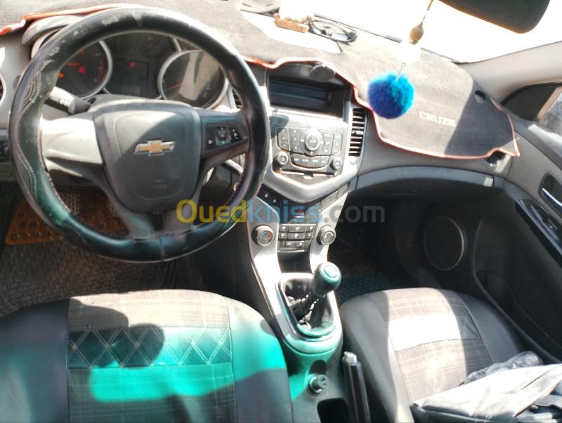 Chevrolet Cruze 2010 LT 5