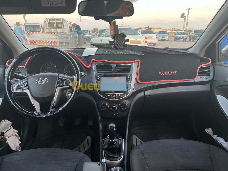 Hyundai Accent RB  4 portes 2019 Accent RB  4 portes 5