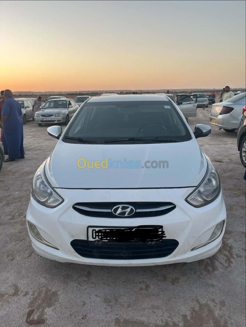 Hyundai Accent RB  4 portes 2019 Accent RB  4 portes 3