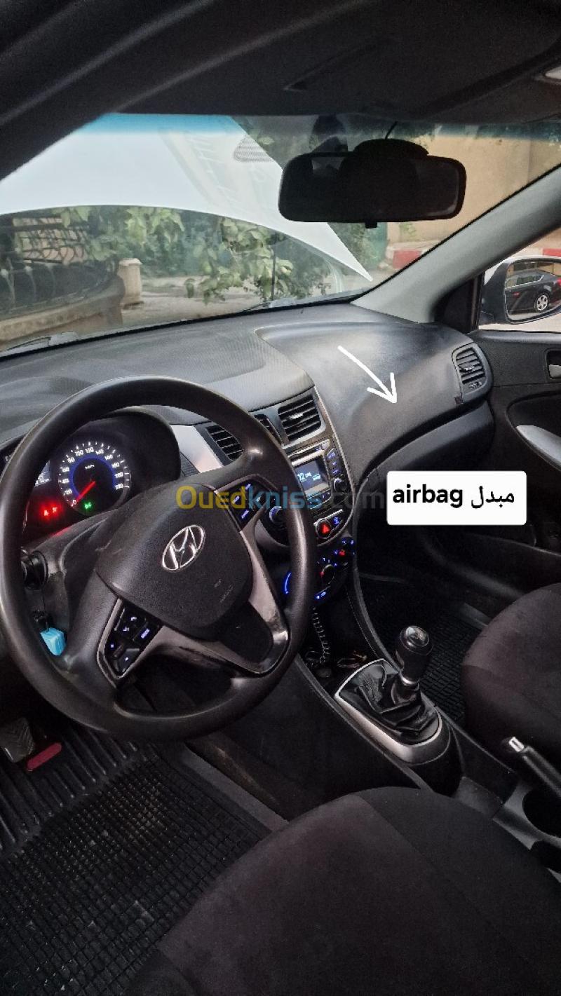Hyundai Accent RB  4 portes 2017 Préstige 3