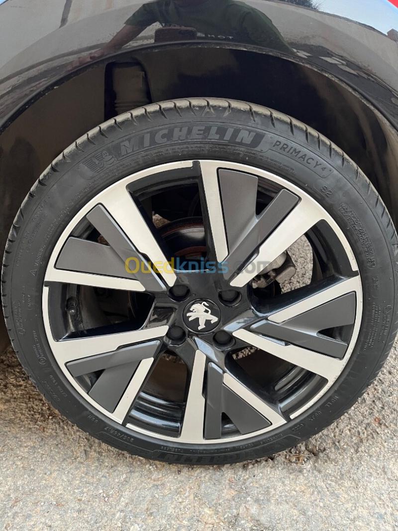 Peugeot 208 2022  8