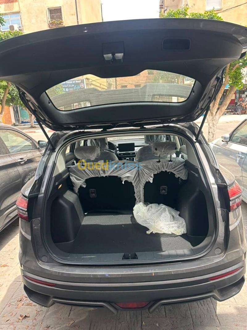 Geely Coolray 2026  4