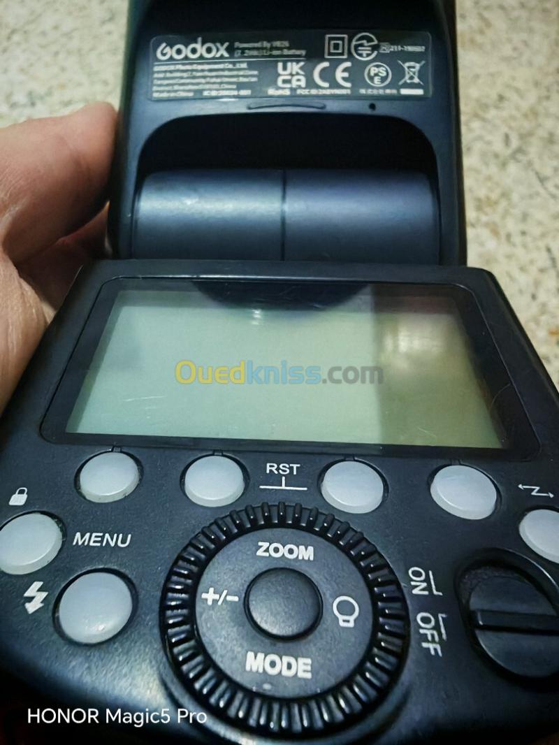 GODOX V1C - FLASH TTL PROFESSIONNEL POUR CANON - RADIO GODOX X - ÉCRAN LCD - 100 M- 2600MAH - BLACK 3