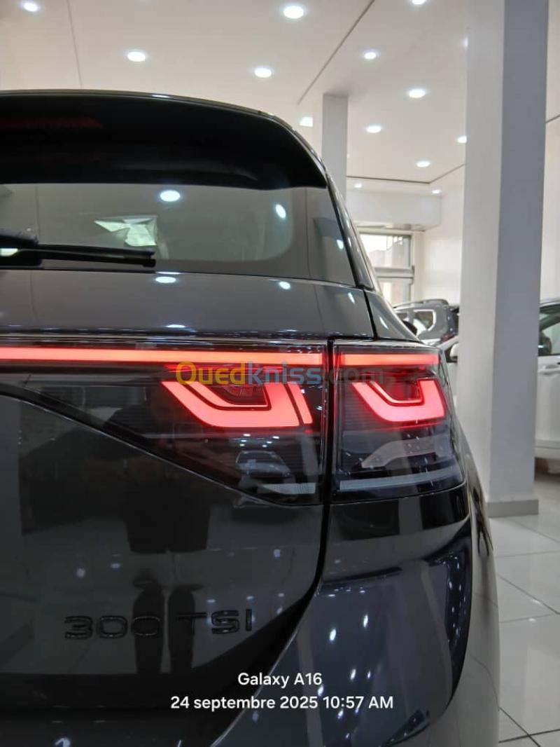 Volkswagen T-Roc 2026 R-Line  8