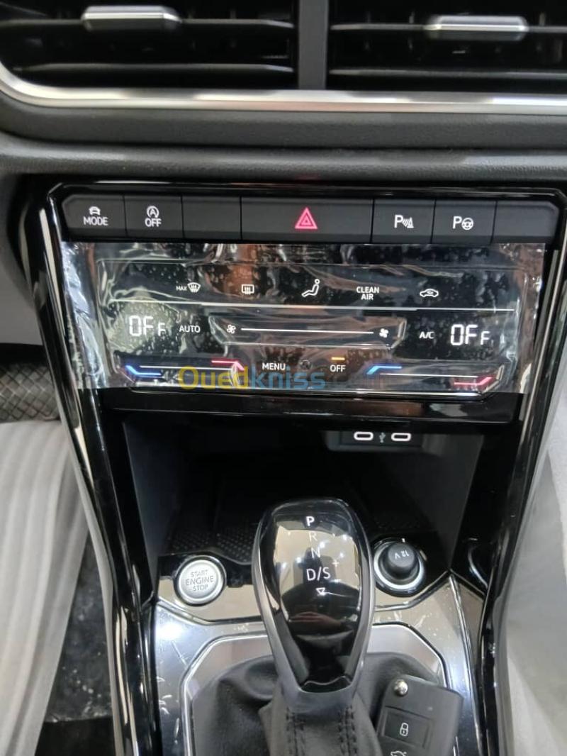 Volkswagen T-Roc 2026 R-Line  12
