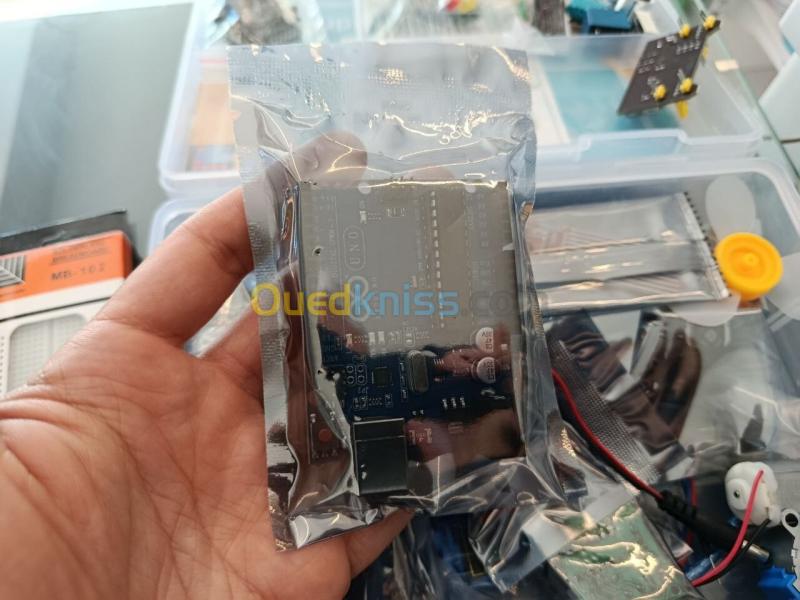 Elegoo Super Starter Kit حقيبة الإلكترونيات المتكاملة 171 قطعة للروبوتات والأردوينو 3