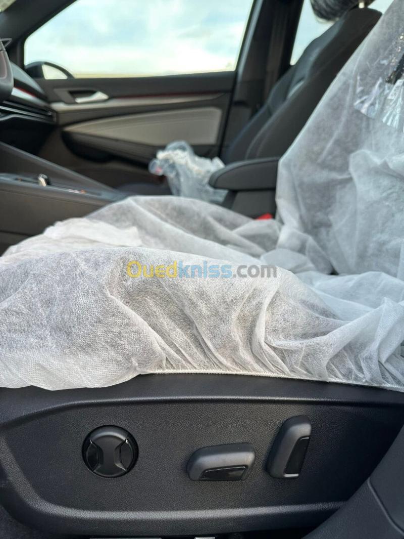 Volkswagen Golf 8 2025 R-Line 12