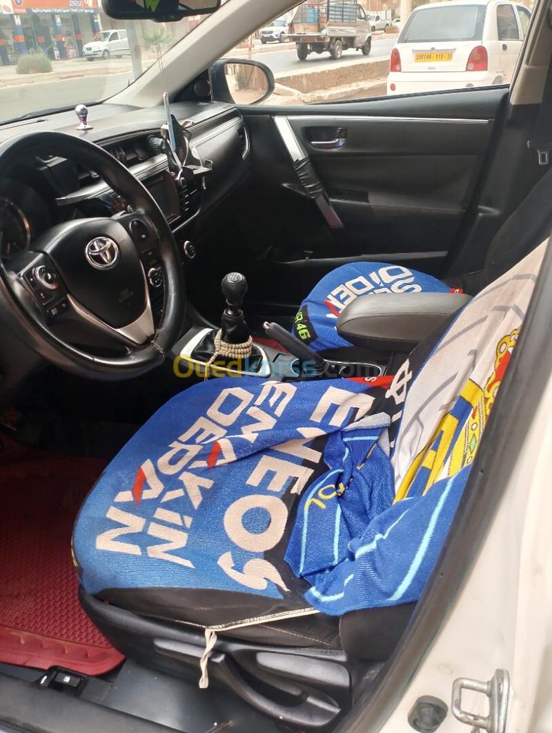 Toyota Corolla 2015 Corolla 5