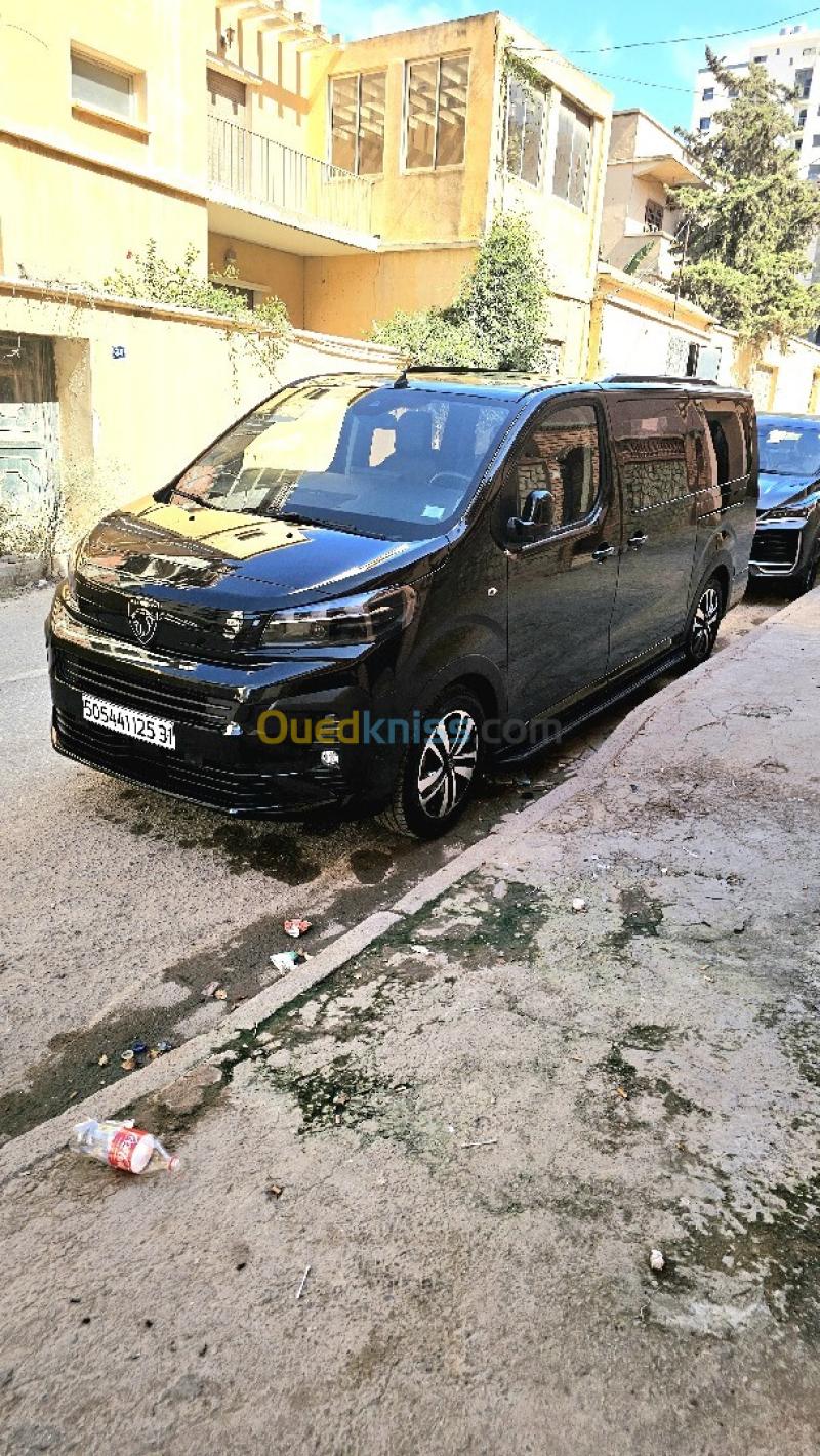 Peugeot Traveller 2025 Business Pack 4