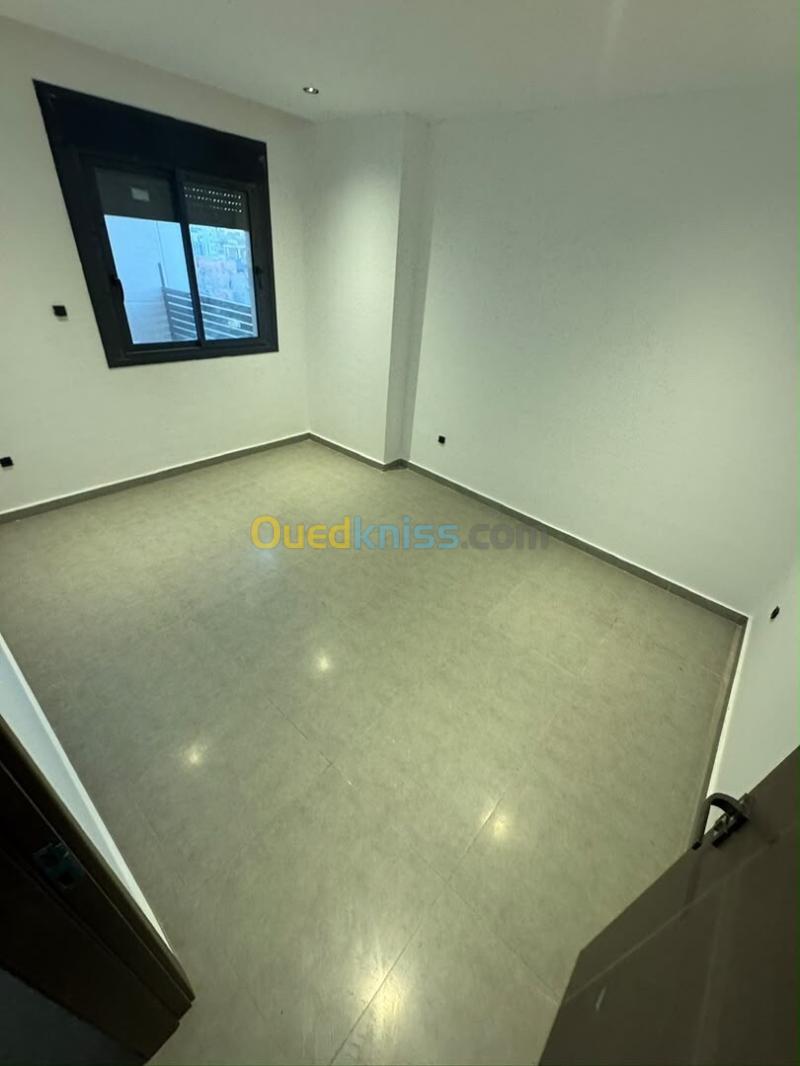 Vente Appartement F3 Oran Ain el turck 11