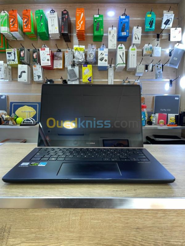  Asus zebook ux480fd i7-8th/8g/256SSD/14"full hd/NVIDIA GeForce GTX 1050 with Max-Q Desing