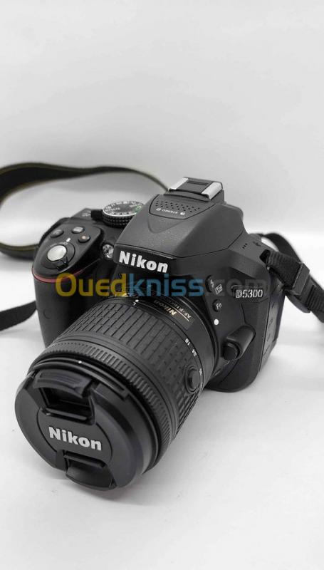  Nikon D5300 AF-P 18-55mm VR. 