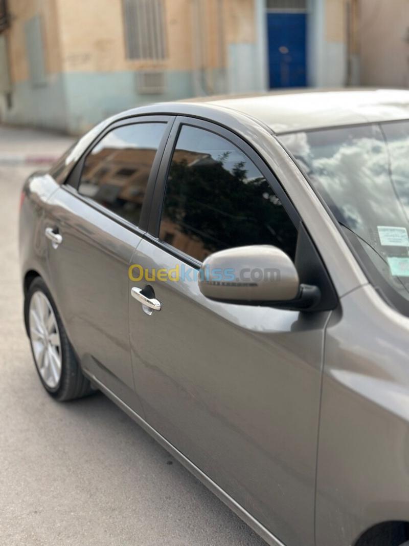 Kia Cerato 2012  6
