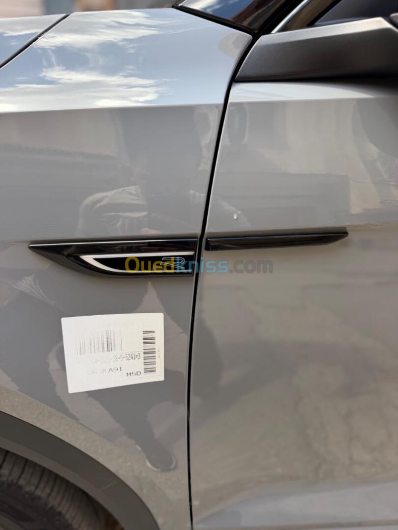 Volkswagen T-Roc 2026 R-Line  11
