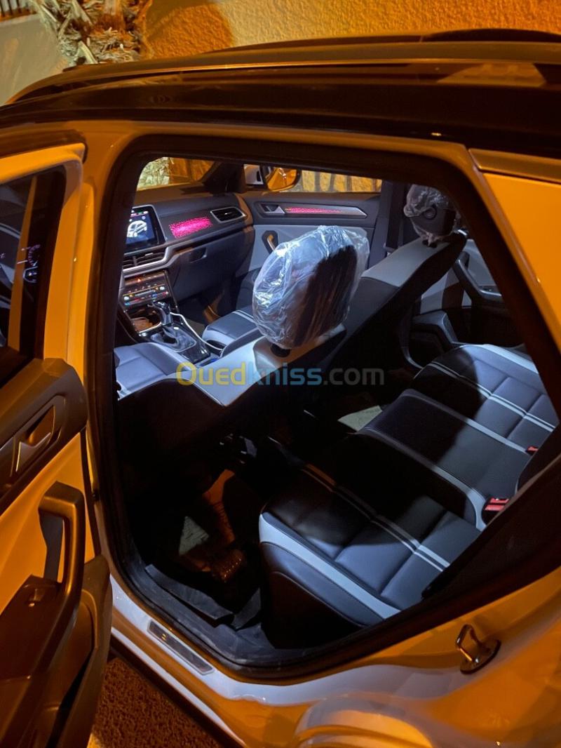 Volkswagen T-Roc 2025 R 5