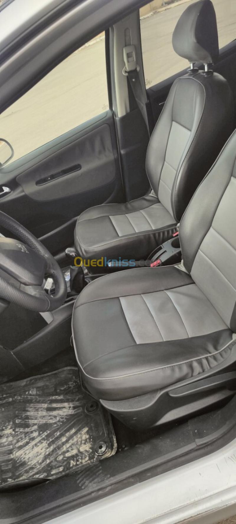 Peugeot 207 2011 Allure 8