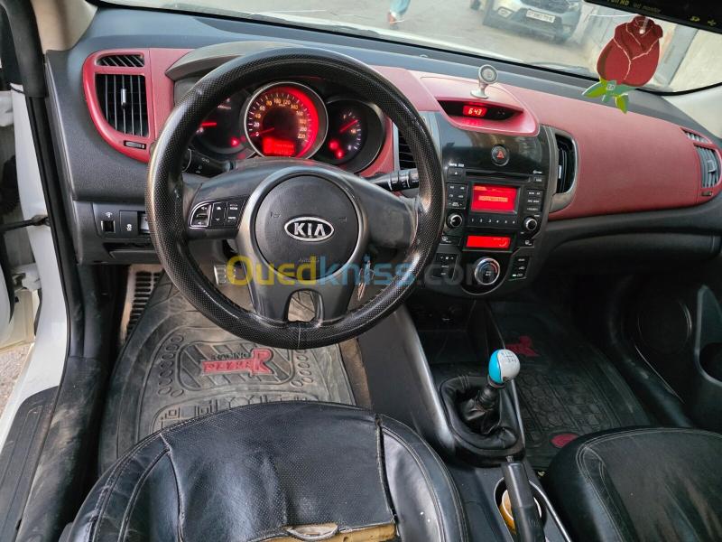 Kia Cerato 2011  7