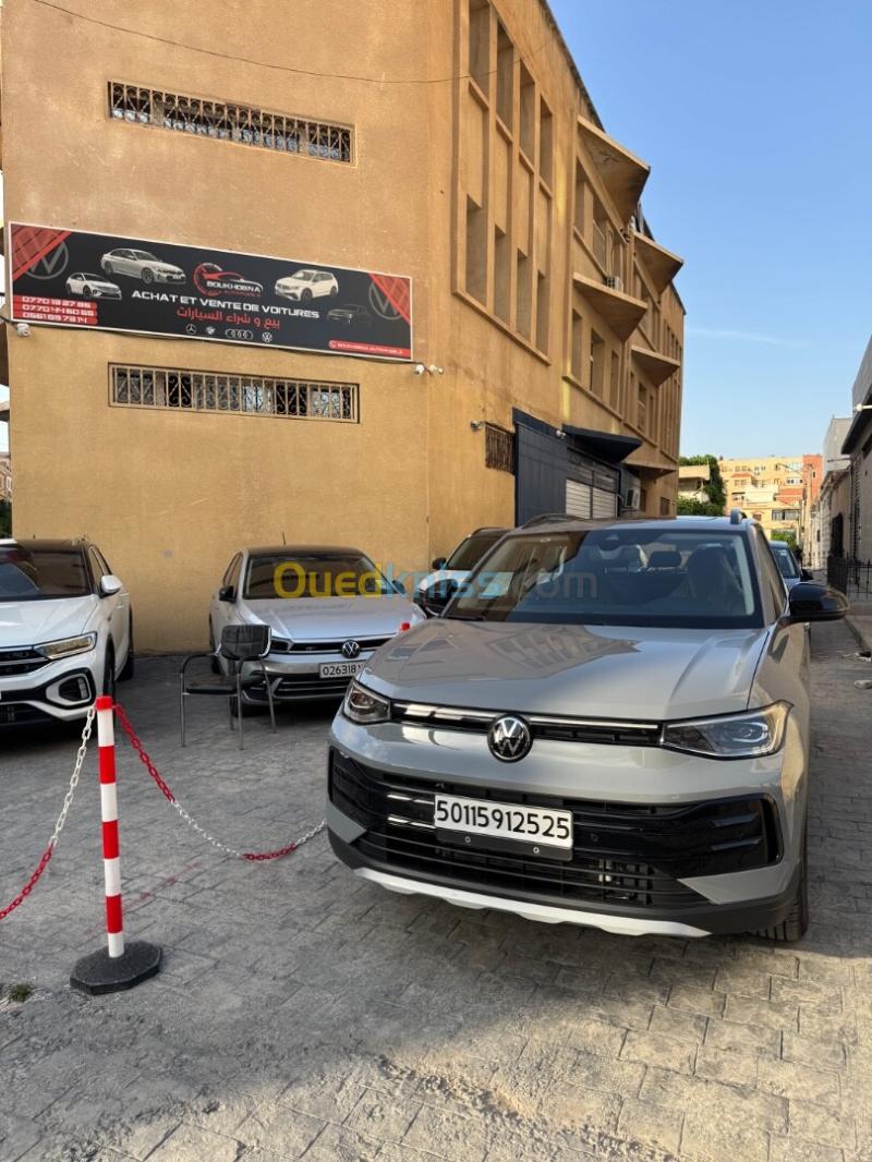 Volkswagen Tharu  2025 XR turbo black 3