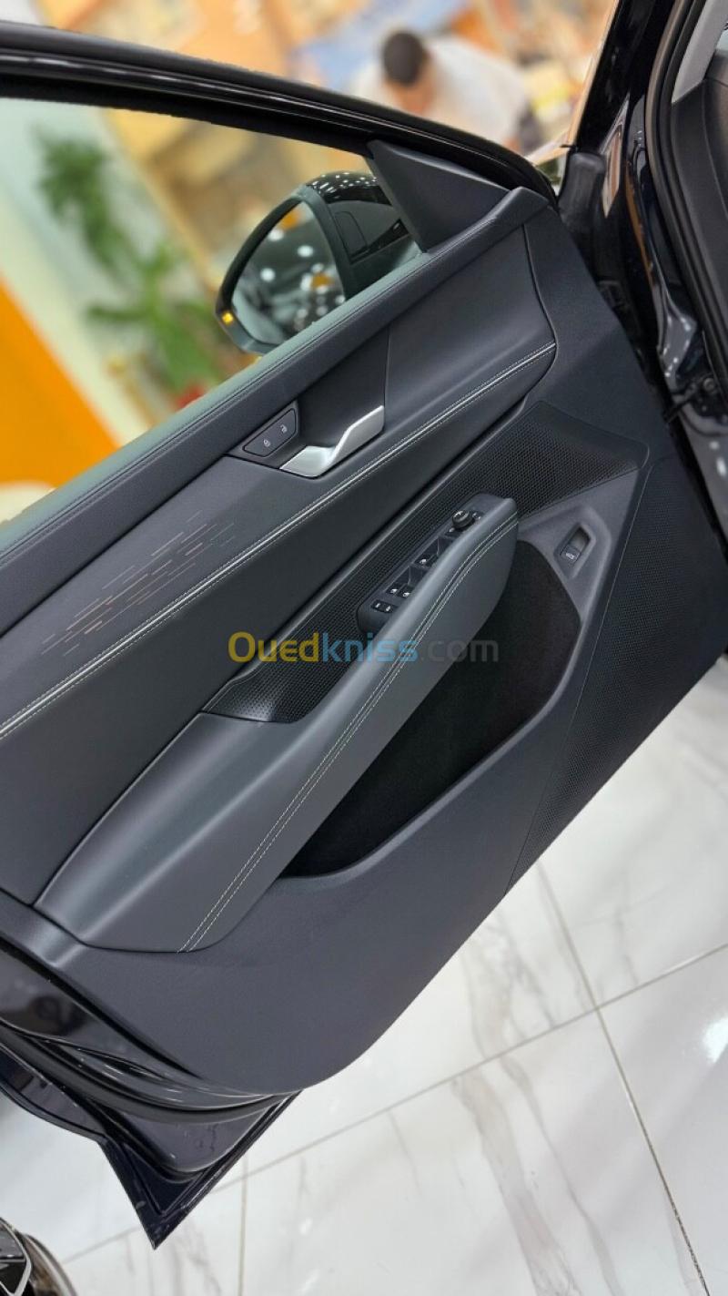 Volkswagen Passat 2025 R Line 19