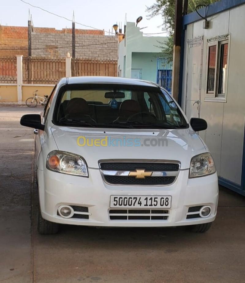 Chevrolet Aveo 4 portes 2015  16