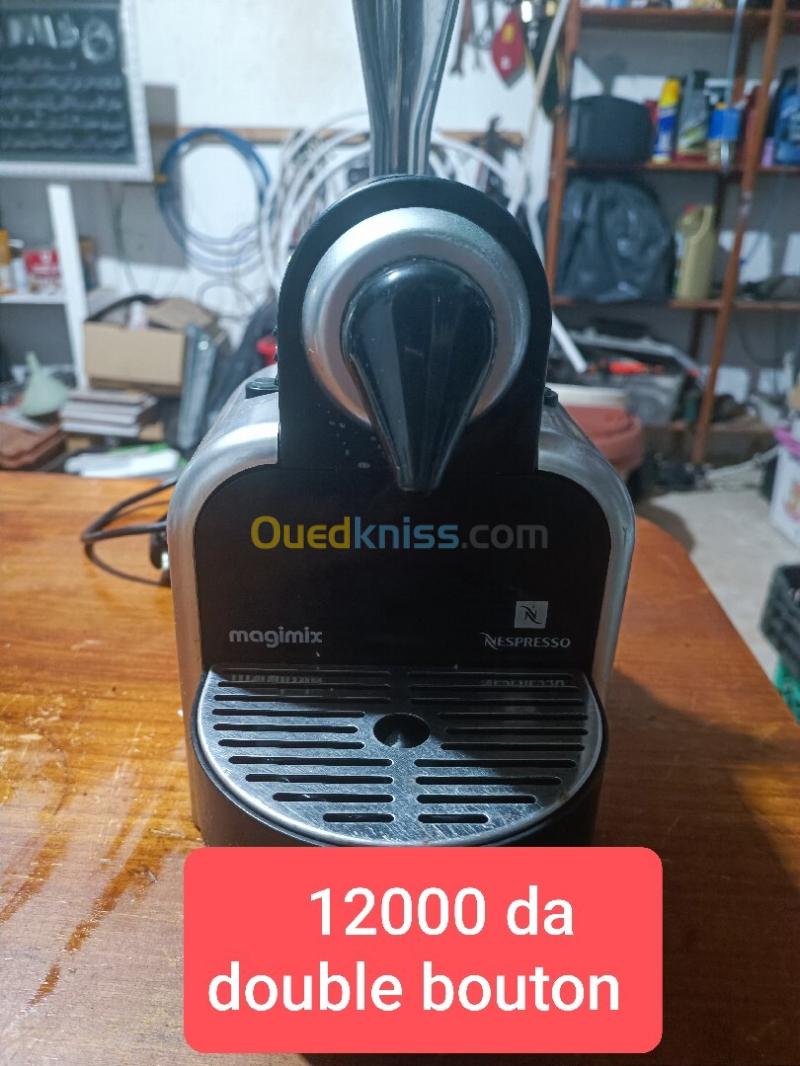 Machine à café Nespresso . للبيع آلة قهوة بالكبسولات من علامة نسبريسو. راجع أسفل الإعلان الاسعار 8