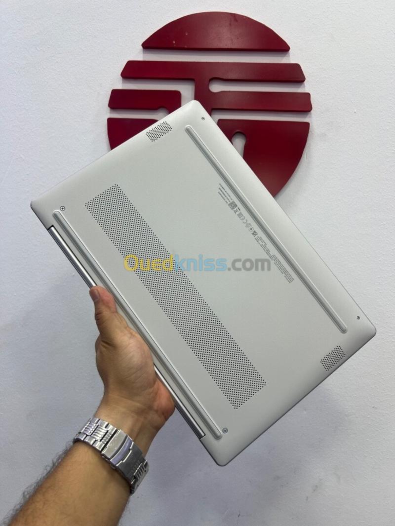 HP LAPTOP 14 CPU RYZEN 5 SERIES 7000 RAM 8gb NVME 512GB AMD RADEON 7