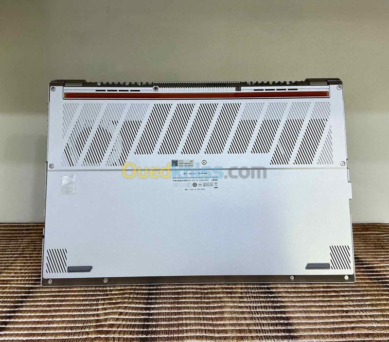 ASUS Vivobook Pro 15 OLED 2.8K AMD Ryzen 7 6800H RTX 3060 6GB 16GB 512GB 6