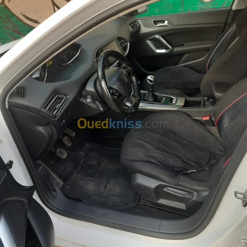 Peugeot 308 2015 Allure 6