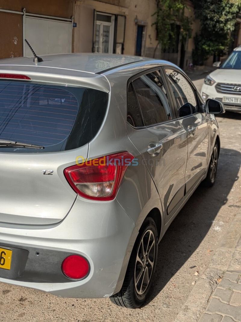 Hyundai Grand i10 2018  8