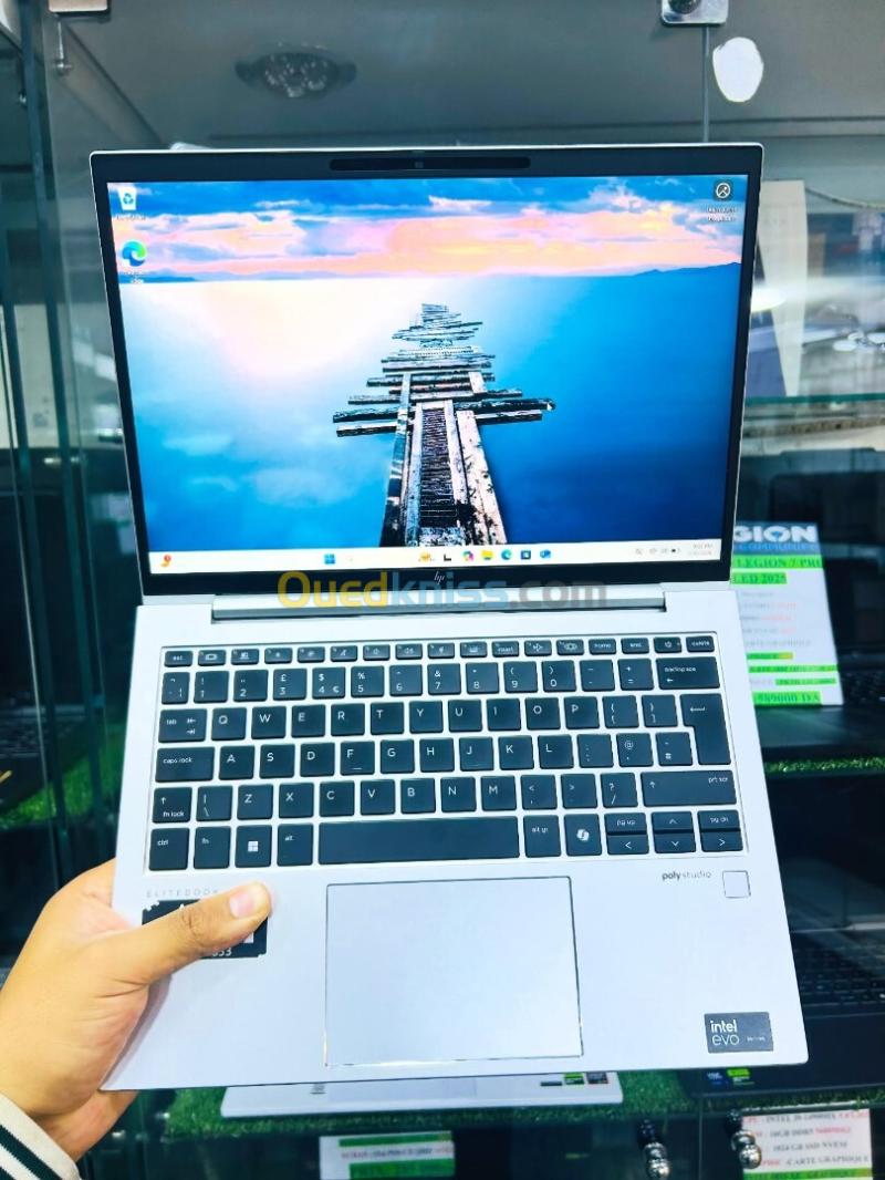 HP ELITEBOOK 830  G11/ULTRA 5 -125U/16 DDR5 /256 gbNVME/ntel AI Boost/ecran 13.3 pouce  IPS FHD