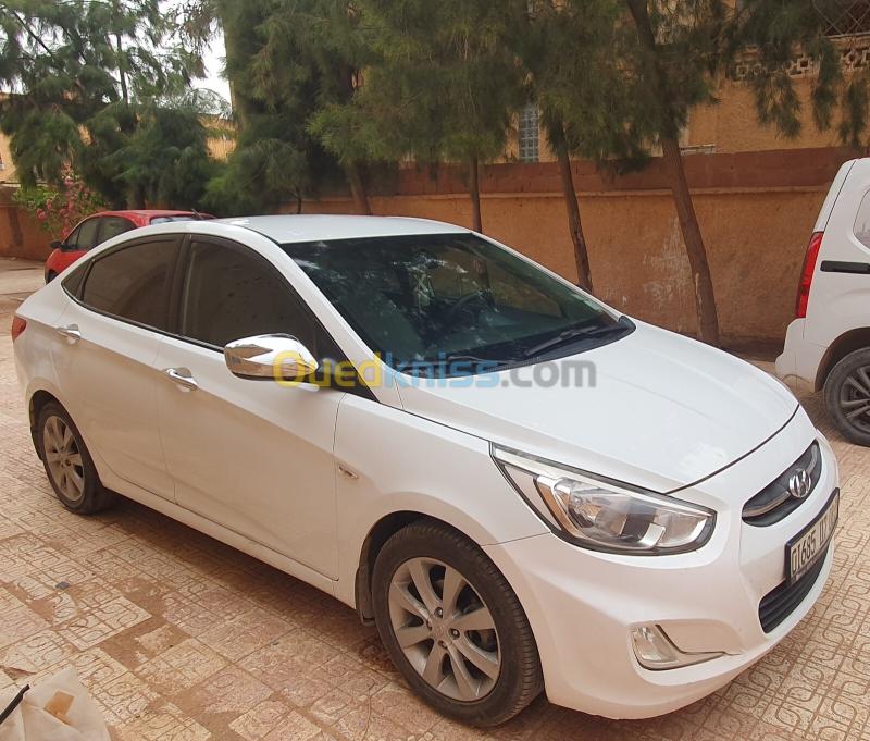Hyundai Accent RB  5 portes 2017 Préstige 8