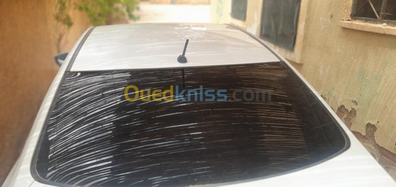 Hyundai Accent RB  5 portes 2017 Préstige 12