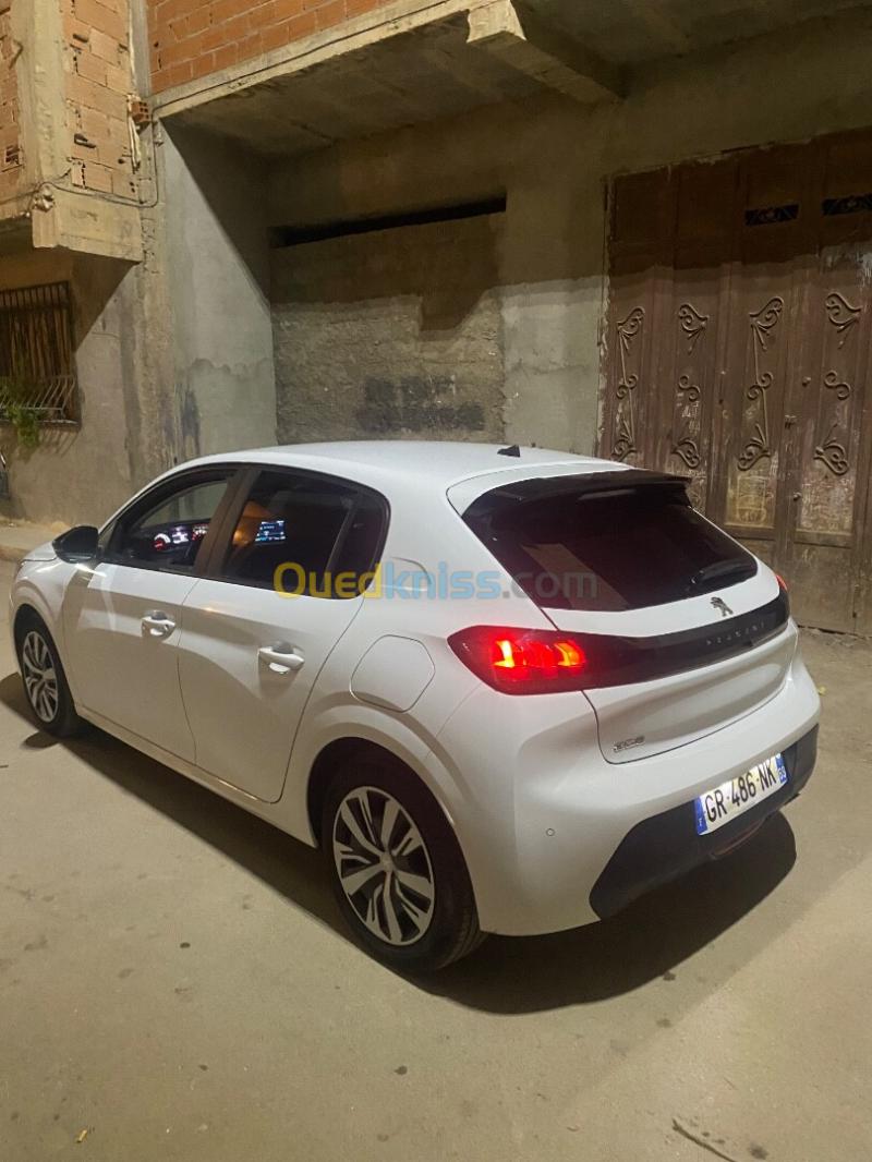Peugeot 208 2023 