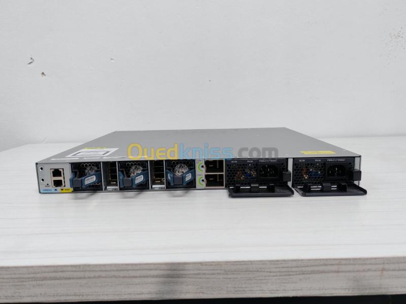 Switch Cisco Catalyst WS-C3850-24P-E | 24 Ports Gigabit PoE+ | 2x SFP+ | 2x SFP - Cisco Catalyst 3850 7