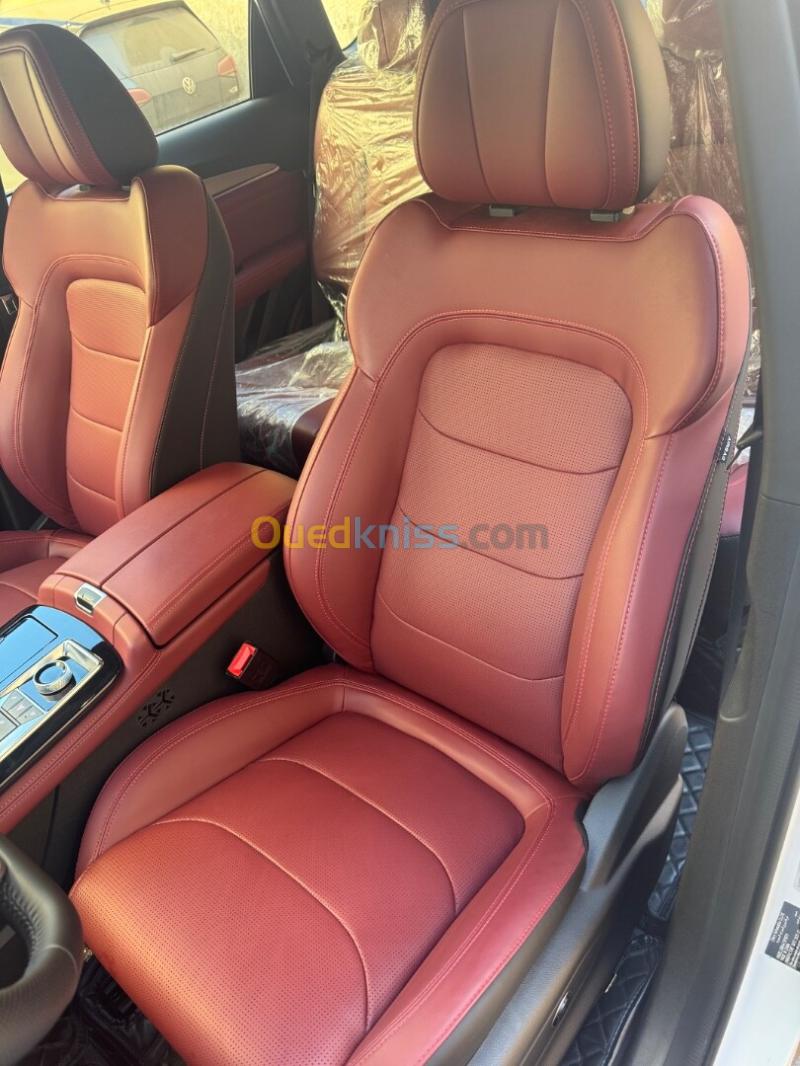 Jetour  X70 PLUS 2026 Luxury Edition 7 places  8