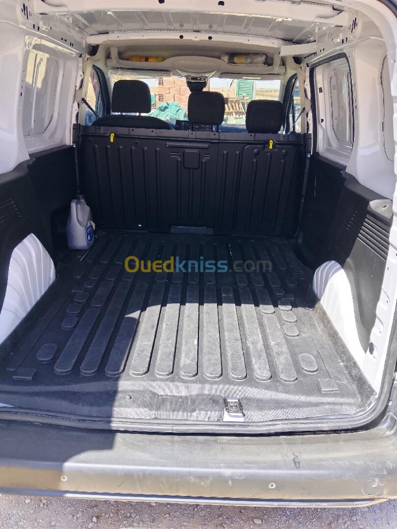 Fiat Doblo 2024  4