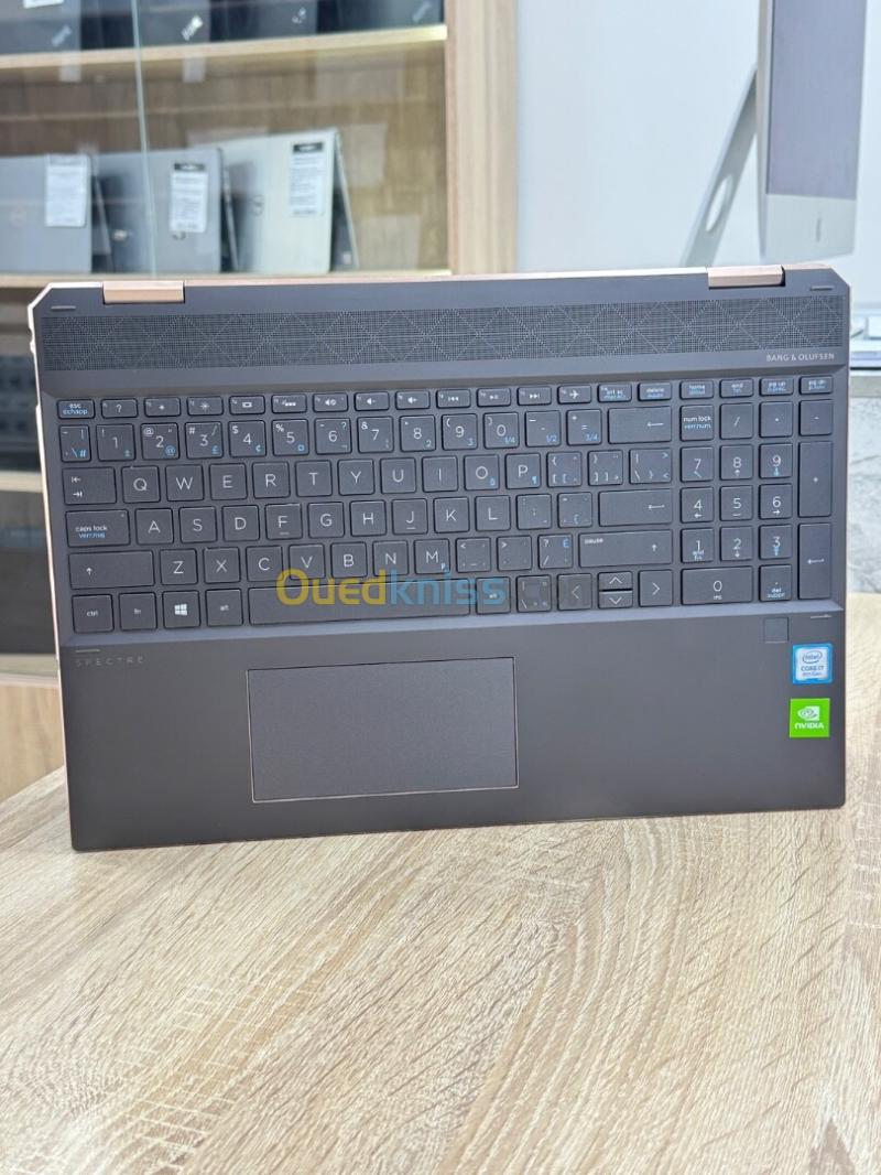 HP Spectre x360 15 i7-8565U 16GB/512GB NVIDIA GeForce MX150 2GB 8