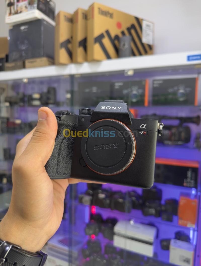 Sony A7R IV 4K30p 61MP Full-Frame 5-Axis SteadyShot 10/10