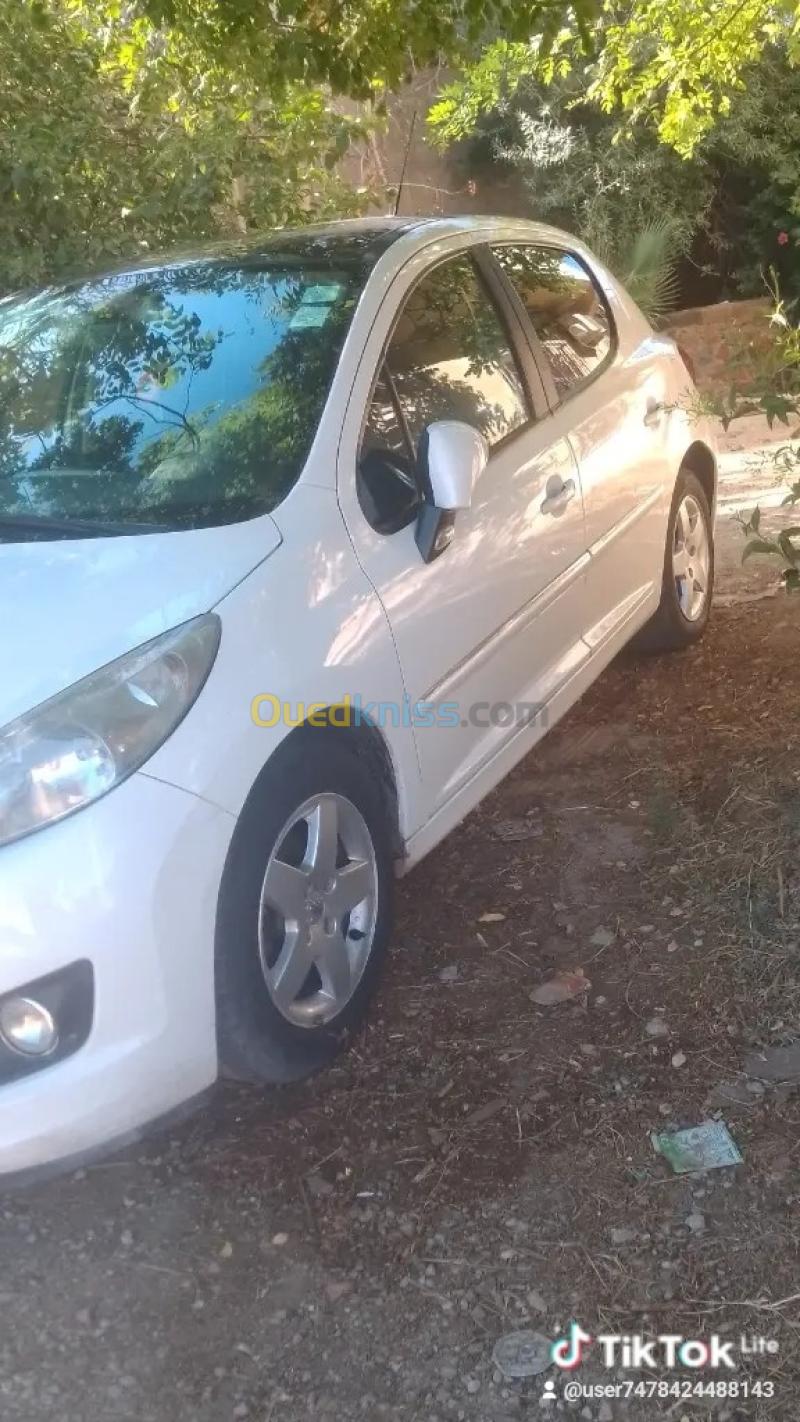 Peugeot 207 2012 Allure 4