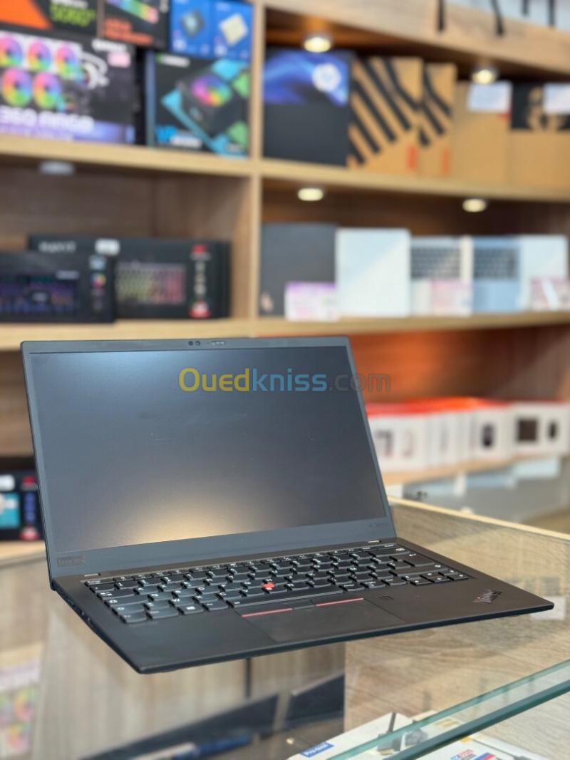 LENOVO THINKPAD X1 CARBON i5-10210U 8GB 256GB ÉCRAN 14" FHD