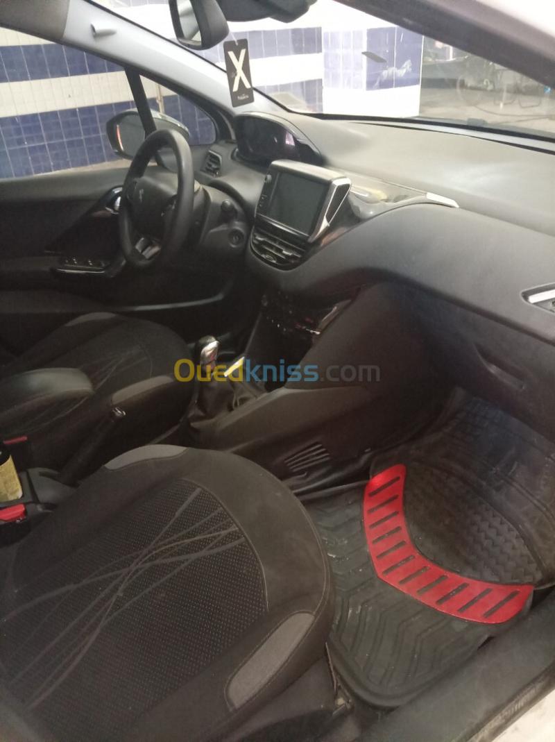 Peugeot 208 2014 Allure 5