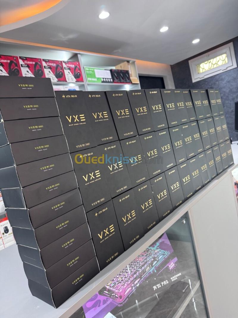 VXE R1 PRO Ultra-Light Wireless Gaming Mouse 3