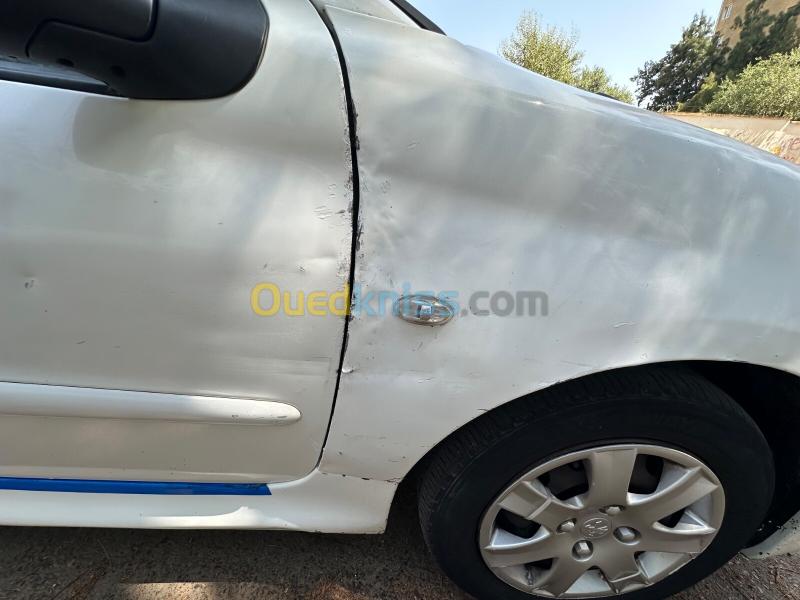 Peugeot 206 Plus 2012 206 Plus 22