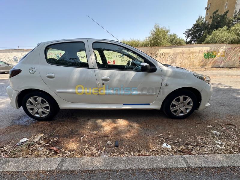 Peugeot 206 Plus 2012 206 Plus 10
