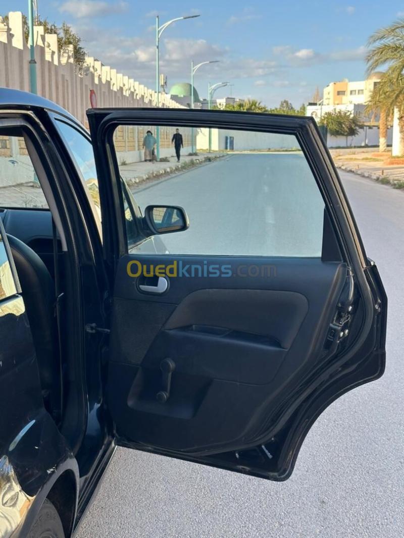 Ford Fiesta 2008 Ghia 12