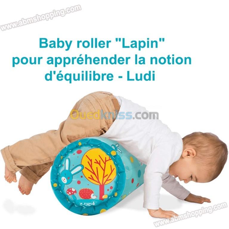  Jouet rouleau motricité pour bébé en tissu sonore  Lapin- Ludi